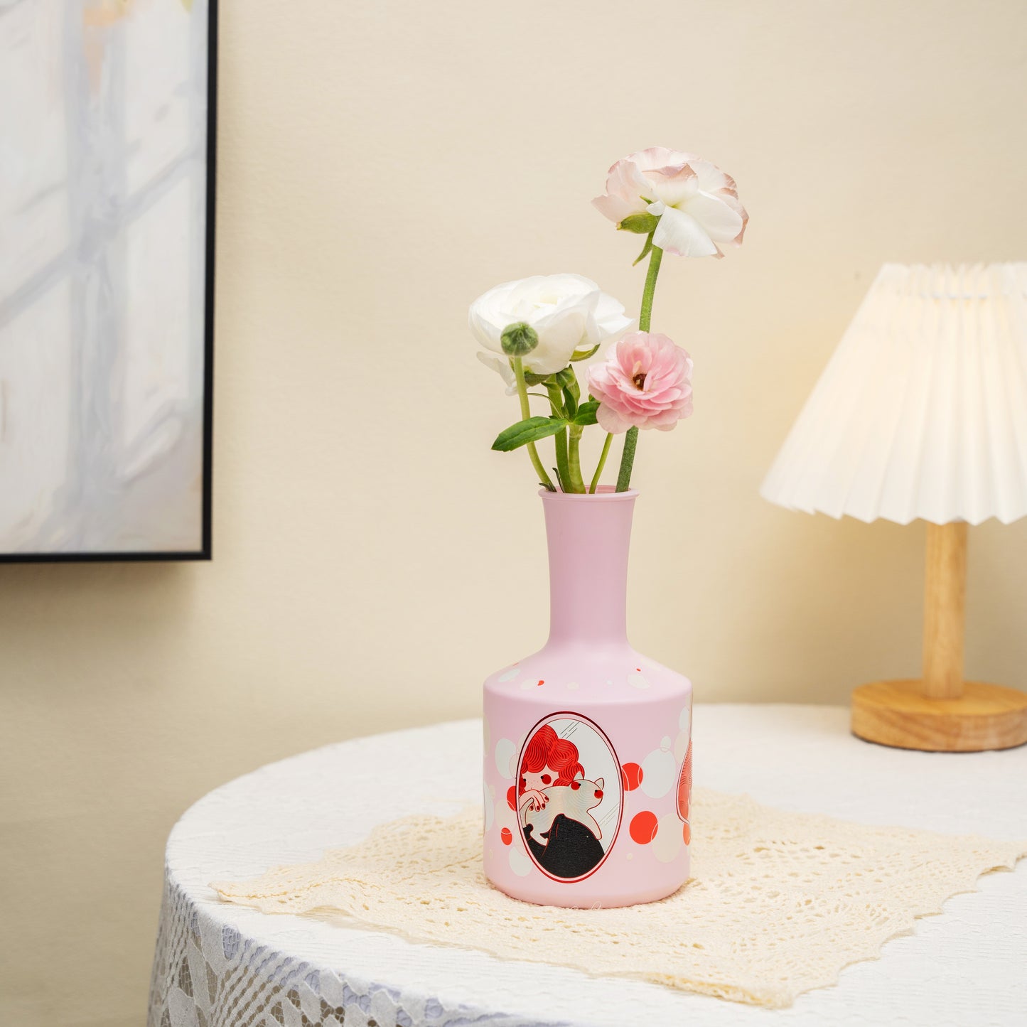 Dreamy Cat Embrace Vase